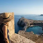 Tsampikos Lahaniá
