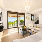 Tsampikos Villa *