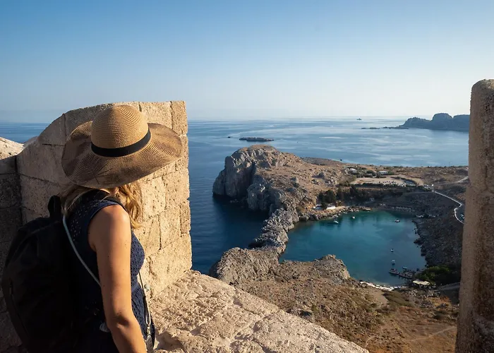 Tsampikos لاخنيا