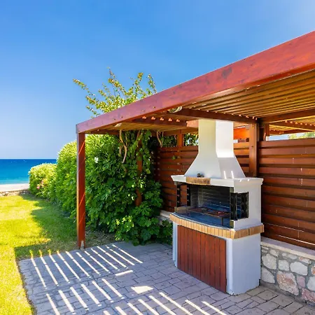 Villa Tsampikos